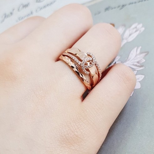 반짝이는 우아함을 위한 14K 셀레나 화려 컷팅 반지