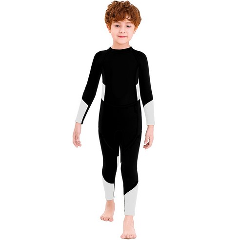 젊은 수영 선수를 위한 편안함과 보호