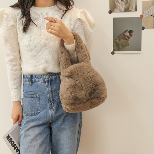 세련된 디자인과 다목적성을 갖춘 프리미엄 토트백