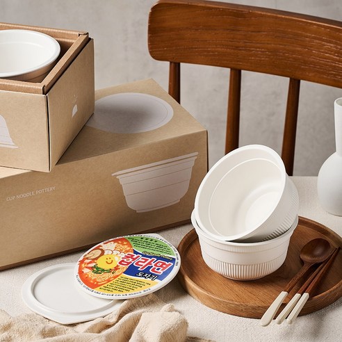 일상의 컵라면을 예술로 승화시키다