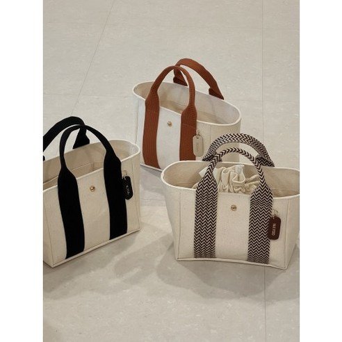 육아맘의 짐을 덜어주는 스타일리시 기저귀 가방, 모구 미니백!