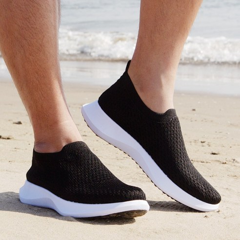 편안함과 스타일을 모두 갖춘 완벽한 여름 워터슈즈