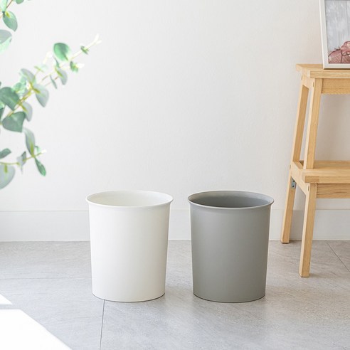 현대적인 가구에 완벽하게 조화되는 실용적이고 다용적인 휴지통