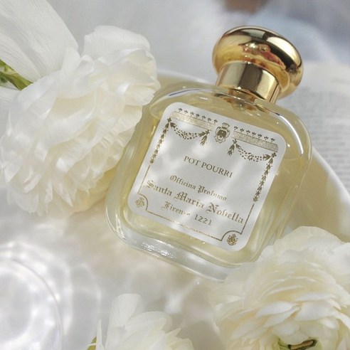 모든 감각을 사로잡는 감각적 명작이자, 자신감과 매력을 표현하는 독특한 향기