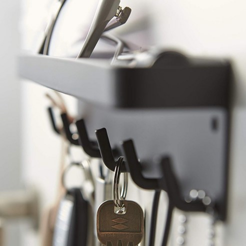 당돌 현관 마스크걸이: 강력 자석으로 현관을 편리하게 정리하세요