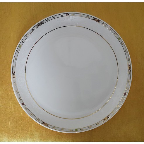 섬세한 금빛 물결, 행남자기 다예 접시로 빚어내는 품격 있는 티타임