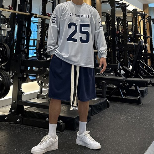 스타일과 기능성을 모두 갖춘 블록코어 럭비 메쉬 져지로 트렌디한 데일리룩을 완성하세요!