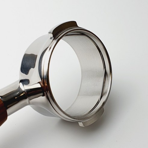 브레빌 바텀리스 포터필터: 커피 추출의 필수품