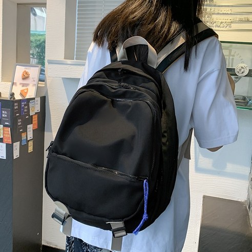 Fashion Backpack DFMEI 패셔너블한 대용량 백팩 여성 대 원래 틈새 디자인 감각 고급 감지 간단 모든 일치 단색 배낭