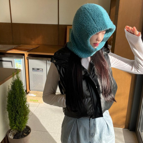 유광 레더로 세련된 스타일 완성