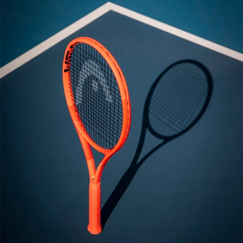 모든 테니스 애호가를 위한 완벽한 라켓
