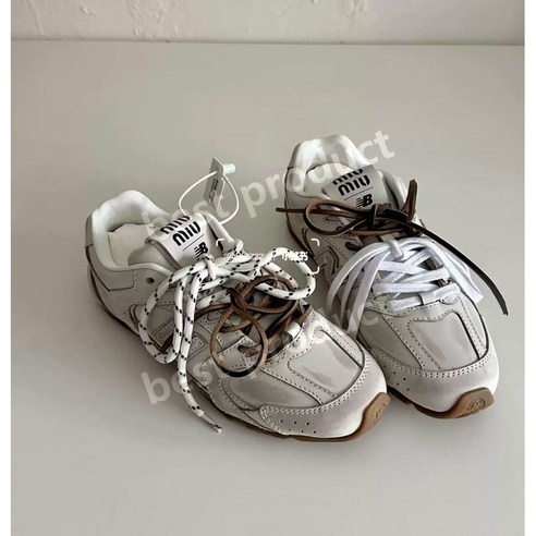 신발끈 하나로 스니커즈에 예술을 더하다