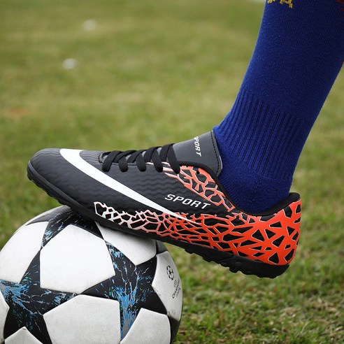 풋살과 축구를 즐기는 주니어와 성인을 위한 편안하고 가벼운 초경량 착화감 풋살화