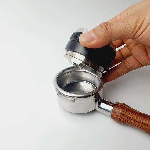 브레빌 바텀리스 포터필터: 커피 추출의 필수품