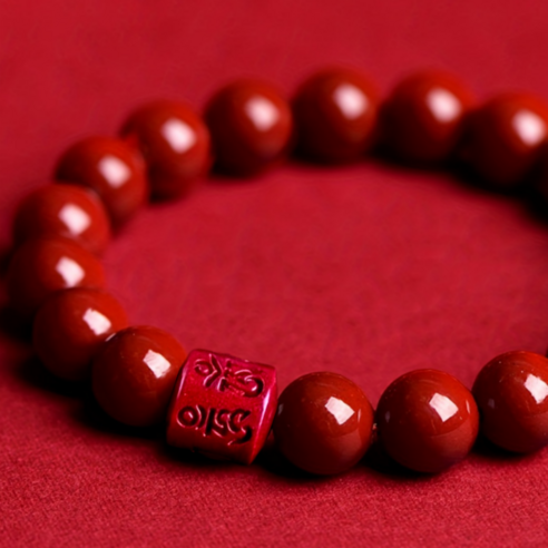 신성한 경면주사와 육자진언의 힘을 담은 경면주사 액막이 부적팔찌로 금전적 풍요와 안전한 삶을 누리세요.