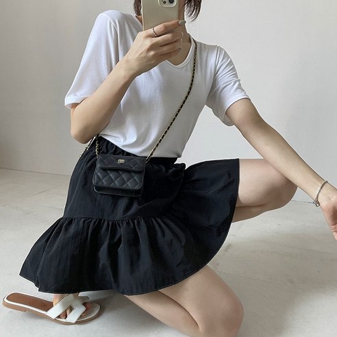 女  時尚  服裝  下裝  裙褲  成年女性  成年女性  婦女  女人  女士