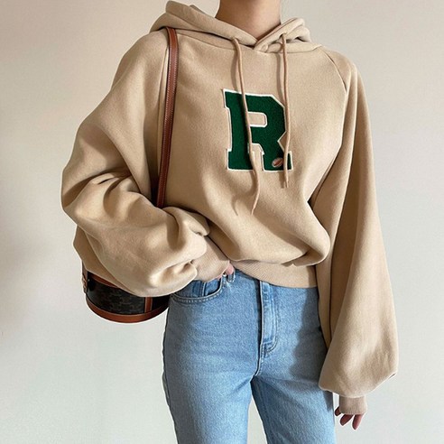 [랜덤플레이] 보이핏 박시 영문 패치 크롭 후드티