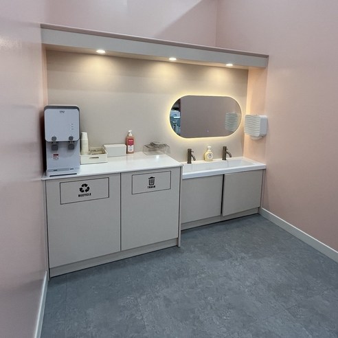 빛으로 공간을 물들이는 예술, 3색 LED 양타원 거울