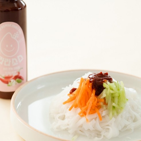 건강하고 맛있는 라라소스의 견과류 드레싱으로 식사에 풍미를 더하세요.