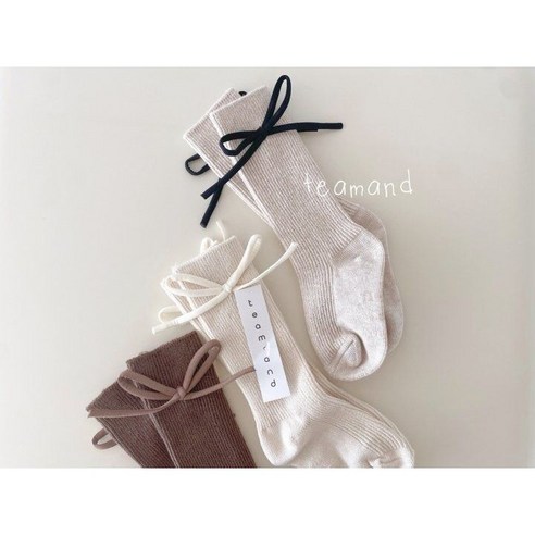 사랑스러운 리본으로 완성하는 우리 아이 스타일, 레인보우키즈 봉봉 리본 니삭스!