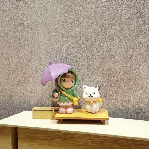 팝킨 우산소녀 자동차 인형: 차량에 활력을 불어넣는 매력적인 동반자