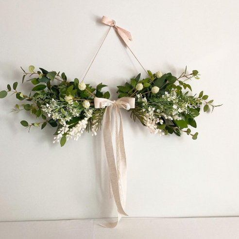 시들지 않는 아름다움, 특별한 날을 더욱 빛내줄 하나가핀 화이트 미모사 갈란드