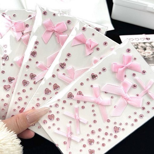 핑크 큐빅 스티커로 완성하는 나만의 감성 다이어리