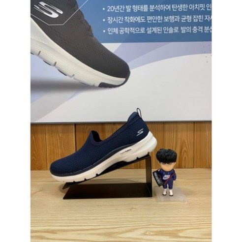 스케쳐스 여성용 운동화 고워크 6 SP0WW21Y013