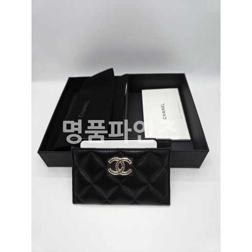 샤넬 AP4489 카드지갑, 당신의 품격을 높이는 특별한 선택