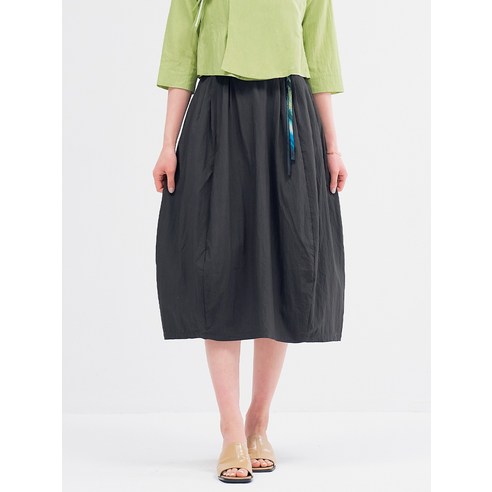 이 아이템의 새로운 제목은 여름에 어울리는 생활한복 여성 스커트 IO22C458 입니다. 부평한복대여