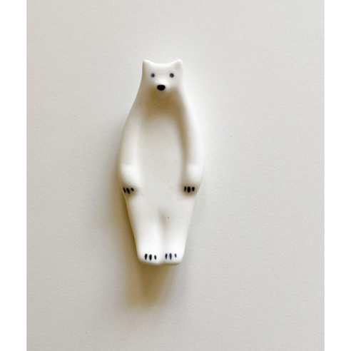 귀엽고 실용적인 북극곰 수저받침으로 행복한 식탁을 완성하세요