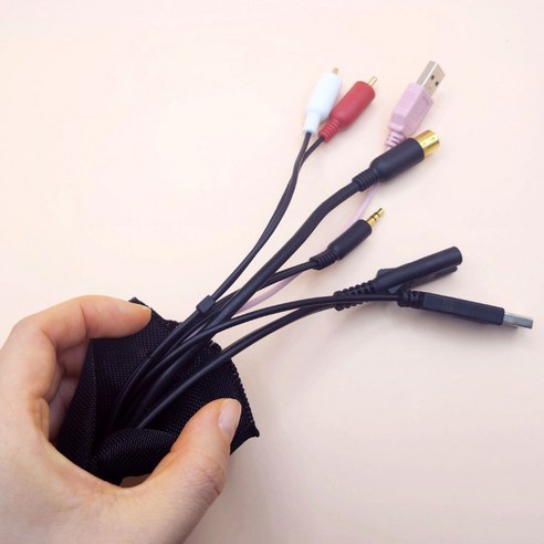 전선 정리에 혁명을 일으키는 매직케이블 정리 튜브