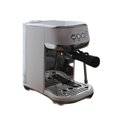 브레빌 밤비노 플러스 BES500는 화이트 컬러로 제공되는 반자동 컴팩트 에스프레소 커피머신