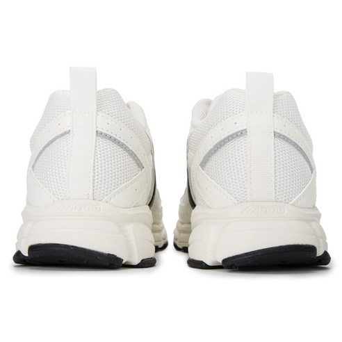 발을 자유롭게, 일상을 가볍게 만드는 미즈노 스피드 런닝화