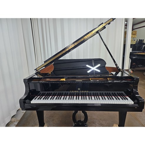 영창 그랜드피아노 K-185: 클래식의 아름다움과 현대의 기술이 조화를 이루다 그랜드피아노