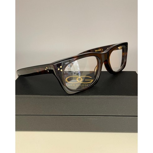 시대를 초월하는 우아함, 올리버 골드스미스 바이스컨설 안경