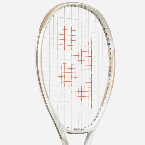 요넥스 브이코어 2024 샌드베이지, 코트 위 예술을 완성하다.