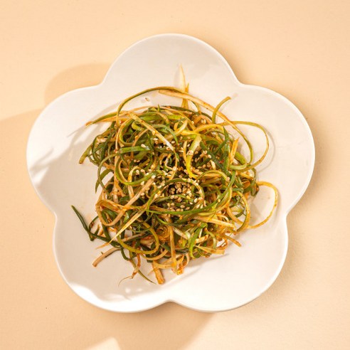 다재다능한 파채소스로 요리에 풍부한 맛과 복잡성을 더하세요