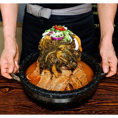 부드럽고 담백한 맛의 박준기감자탕 한돈1+등급 우거지감자탕