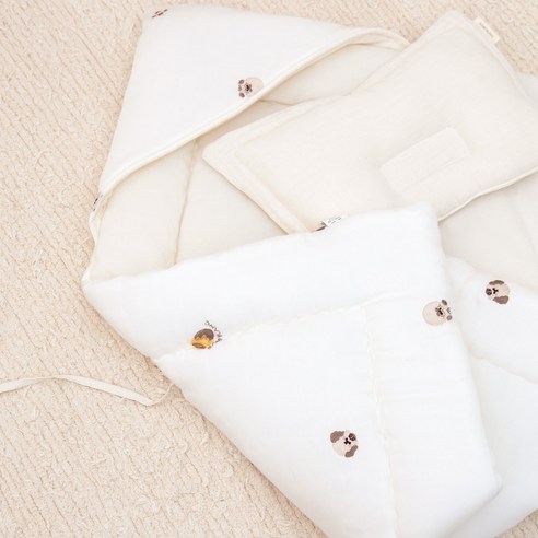 사계절 내내 아기를 감싸주는 겉싸개