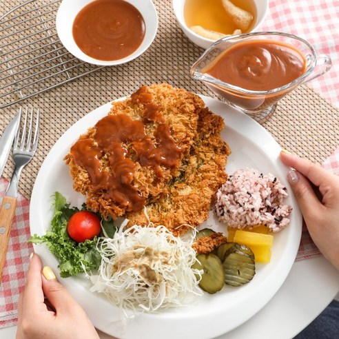 추억을 되살리는 깊은 풍미, 경양식 돈까스 소스