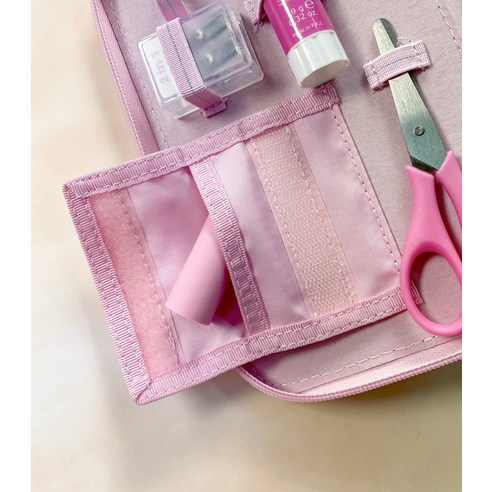 깔끔하고 조직적인 책상을 위한 탑모델 3단 필통