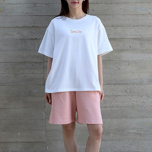 순이들 여성 스마일 자수 반팔 반바지 트레이닝세트