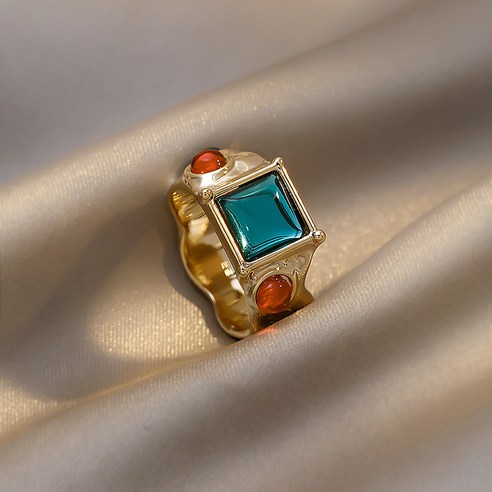 다채로운 크리스탈 보석 반지 틈새 디자인 고급 색인 손가락 반지 일본식 가벼운 럭셔리 패션 개성
