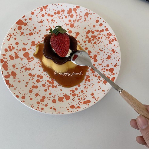 당신의 식탁을 아름답게 물들이는 작은 행복