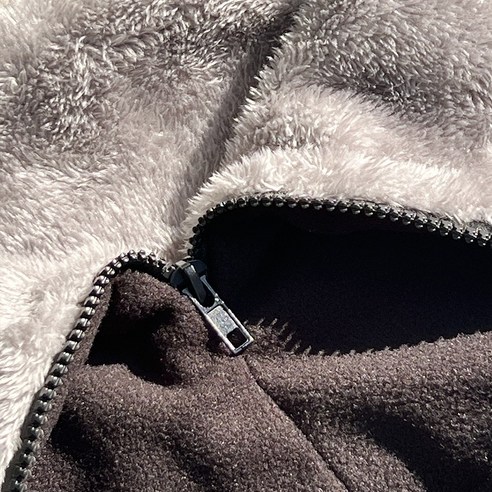 겨울철 따뜻함과 스타일을 모두 갖춘 넥워머