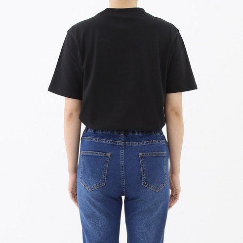 편안하고 세련된 비비진 순면 무지 라운드 반팔티로 일상적인 스타일을 완성하세요.