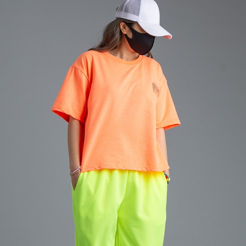 자유로운 움직임과 스타일을 위한 완벽한 선택, 댄마샵 루즈핏 반팔티