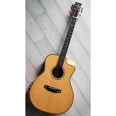 통기타 입문, 어떤 기타를 골라야 할까? SQOE D-300 올솔리드로 시작하는 확실한 선택! 올솔리드기타