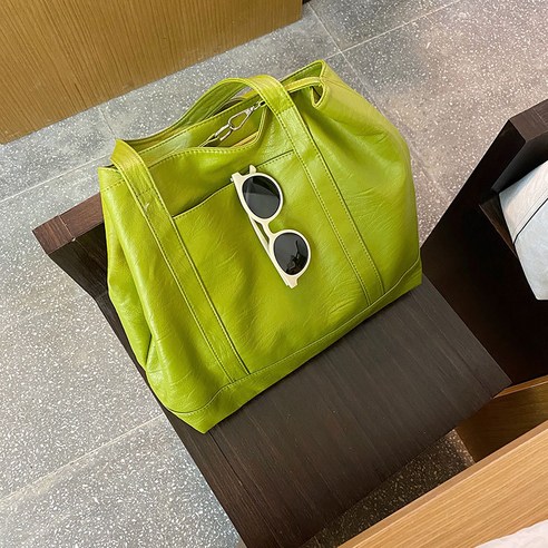 대용량 가방 여성 토트 가방 봄 핸드백 숄더백 부드러운 PU 통근가방